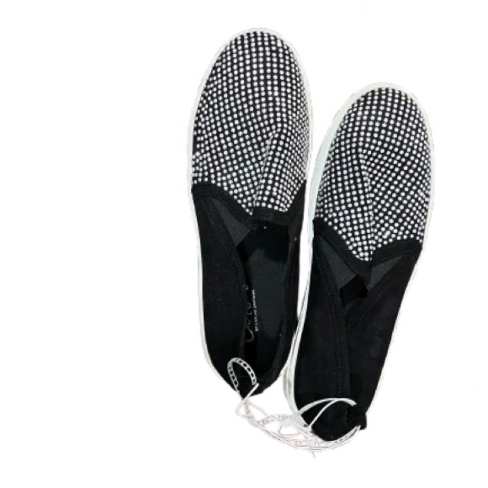 Carlos Santana Black and White Sneakers Casual Slip-On